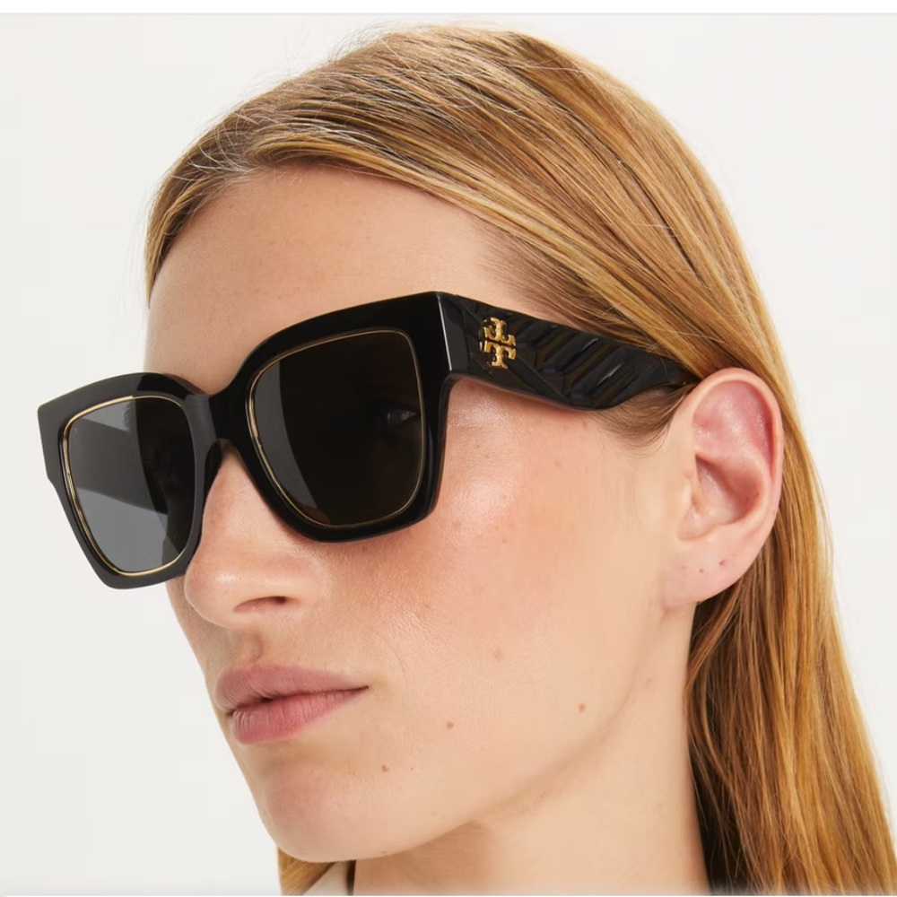 Tory Burch Kira Square Sunglassss